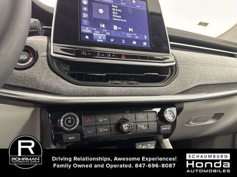 Used 2022 Jeep Compass Latitude image 9