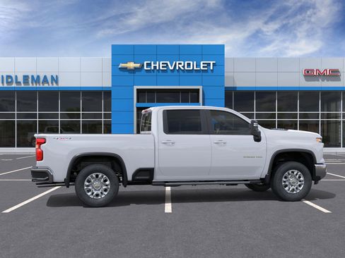 New 2026 Chevrolet Silverado 3500 LT image 5