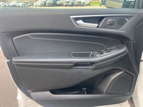 Used 2024 Ford Edge Titanium image 22