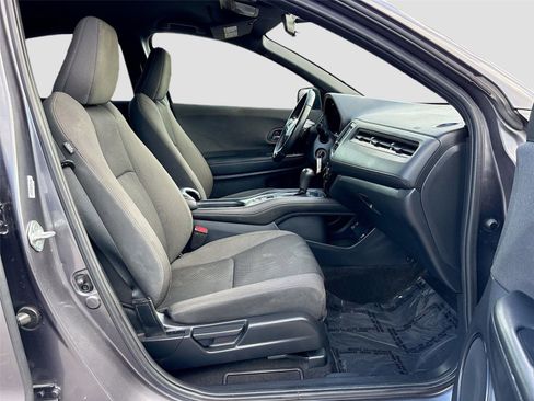 Used 2021 Honda HR-V Sport image 25
