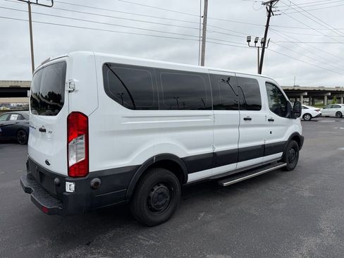 Used 2019 Ford Transit 350 XLT RWD image 4