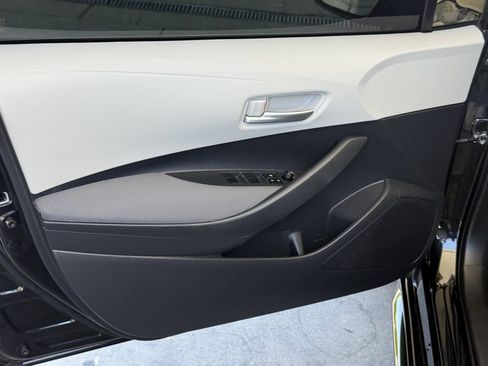 Used 2020 Toyota Corolla LE w/ Carpet Mat Package (TMS) FWD image 13