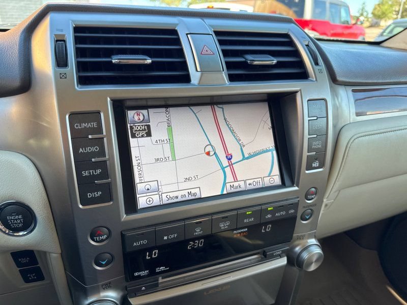 Used 2013 Lexus GX 460 Premium AWD/4WD image 36