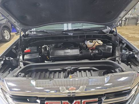 Used 2024 GMC Sierra 1500 SLT AWD/4WD image 29