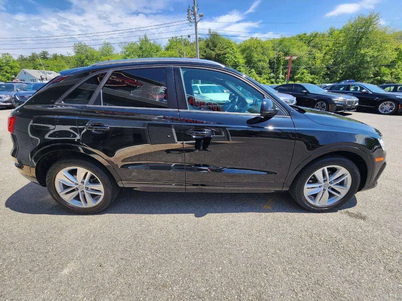 Used 2017 Audi Q3 2.0T Premium w/ Convenience Package AWD/4WD image 4