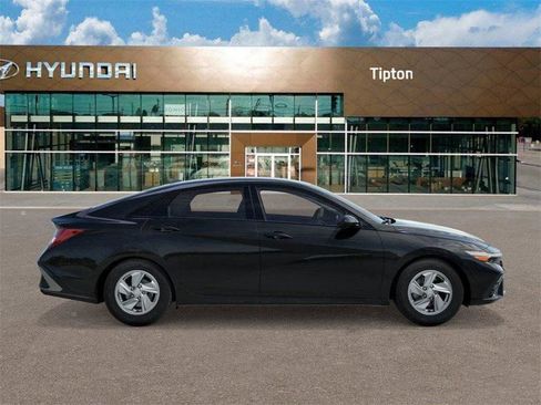 New 2026 Hyundai Elantra SE w/ Cargo Package image 7