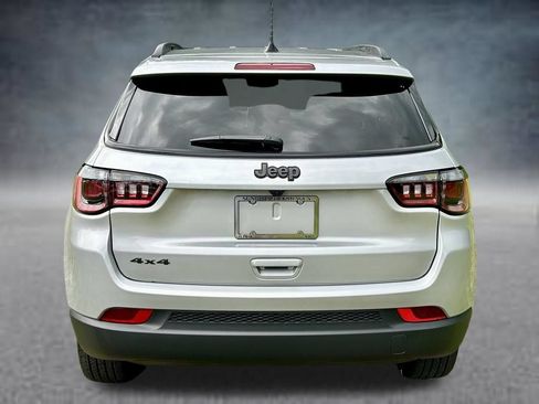 Used 2026 Jeep Compass Latitude AWD/4WD image 6