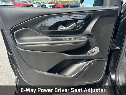 Certified 2023 GMC Terrain AT4 AWD/4WD image 11