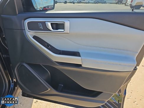 Used 2022 Ford Explorer XLT w/ Equipment Group 202A RWD image 29
