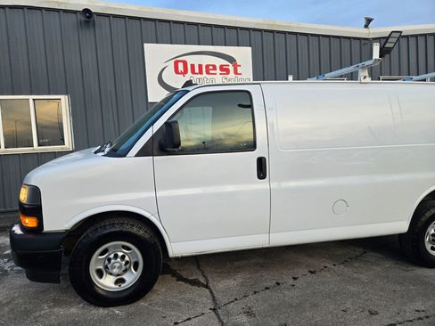Used 2018 Chevrolet Express 2500 w/ Driver Convenience Package image 2