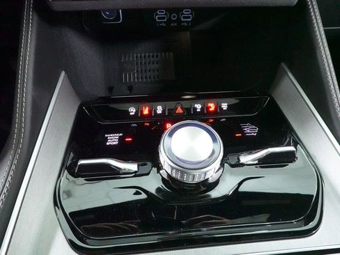 New 2026 Jeep Grand Wagoneer L Limited AWD/4WD image 14