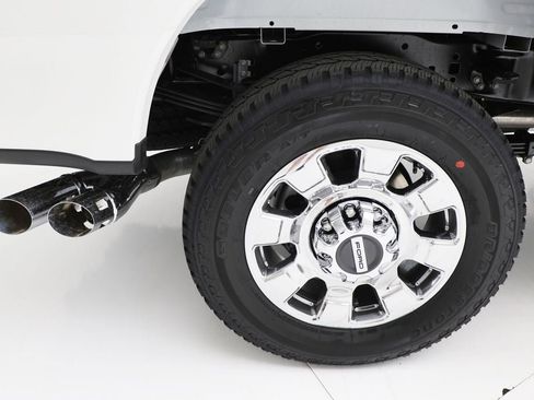 New 2026 Ford F250 Lariat w/ Chrome Package image 10