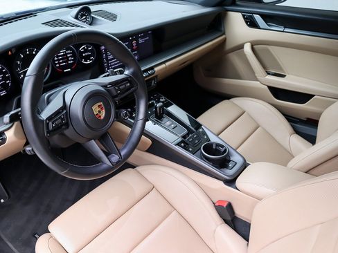 Used 2021 Porsche 911 Carrera RWD image 22