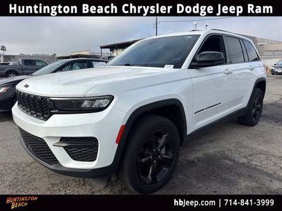 Used 2023 Jeep Grand Cherokee Altitude