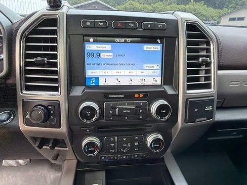 Used 2017 Ford F250 Platinum w/ Platinum Ultimate Package AWD/4WD image 34