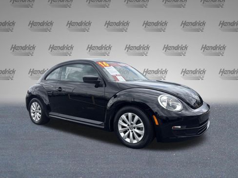 Used 2016 Volkswagen Beetle 1.8T S FWD image 2