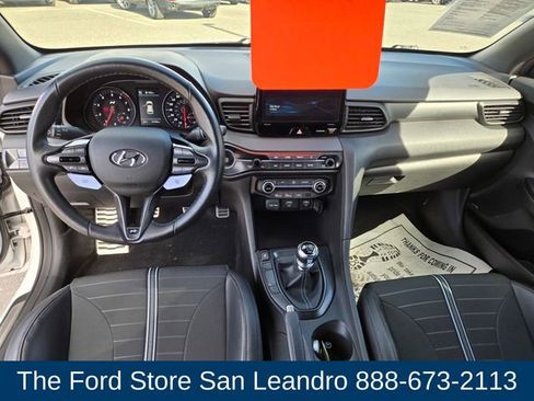 Used 2022 Hyundai Veloster N image 15
