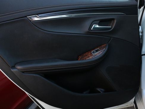 Used 2014 Chevrolet Impala LTZ image 30