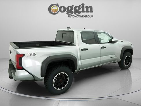 New 2026 Toyota Tacoma TRD Off-Road AWD/4WD image 18