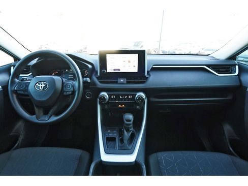 Used 2025 Toyota RAV4 XLE image 7