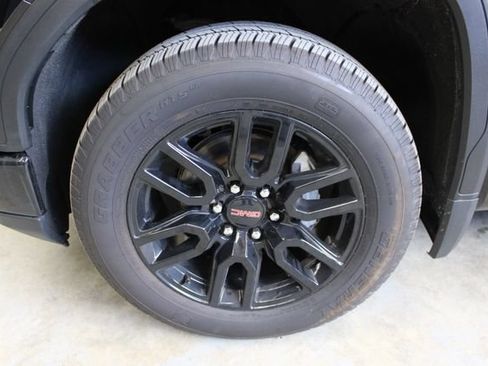 Used 2024 GMC Sierra 1500 Elevation AWD/4WD image 9