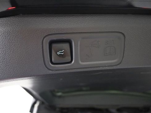 Used 2024 Ford Expedition Limited AWD/4WD image 11
