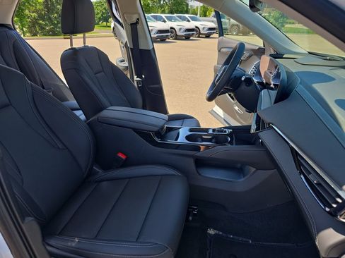 Used 2025 Buick Envision Preferred AWD/4WD image 10