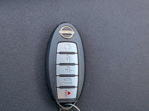 Used 2025 Nissan Altima 2.5 SV FWD image 27