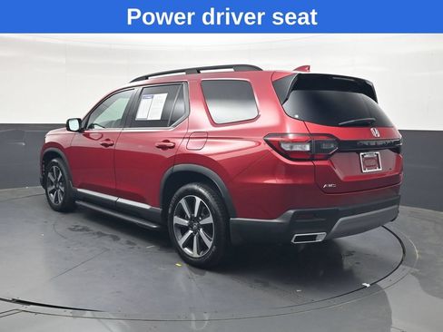 Used 2024 Honda Pilot Touring image 6