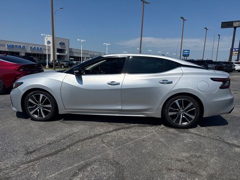 Used 2020 Nissan Maxima 3.5 SL w/ Floor Mat Group FWD image 3