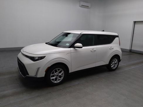 Used 2023 Kia Soul LX w/ Option Group 015 image 2