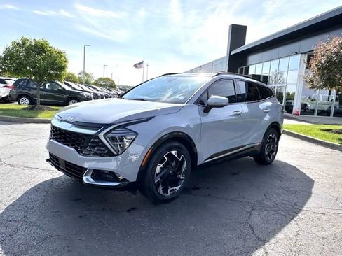 Used 2023 Kia Sportage SX image 3