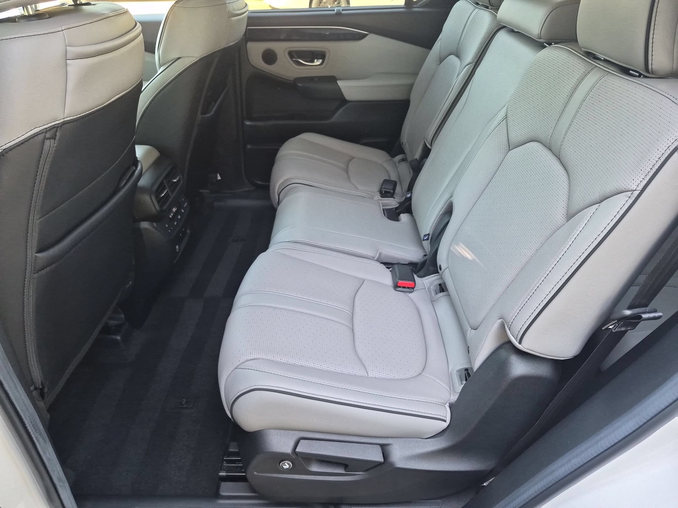 Certified 2025 Honda Pilot Elite image 25