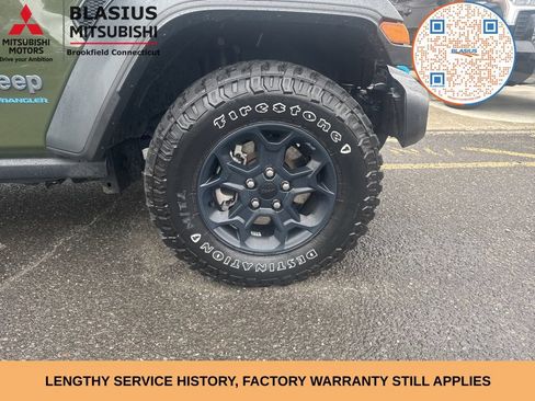 Used 2023 Jeep Wrangler Unlimited w/ Cold Weather Group AWD/4WD image 3