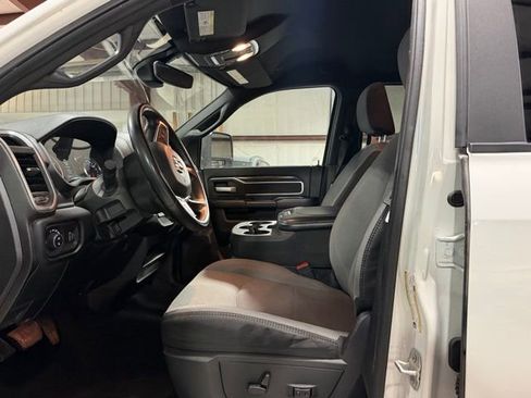Used 2024 RAM 3500 Big Horn AWD/4WD image 8