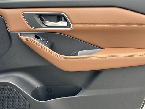 New 2026 Nissan Rogue Platinum w/ Tech Package image 14