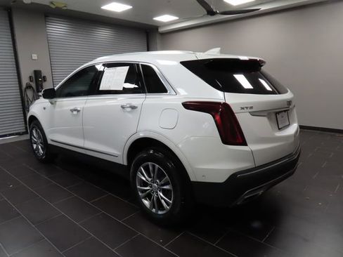 Used 2023 Cadillac XT5 Premium Luxury w/ Technology Package FWD image 3