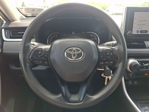 Used 2023 Toyota RAV4 LE AWD/4WD image 20