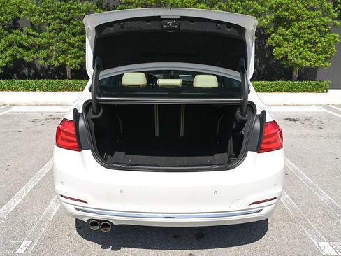 Used 2017 BMW 330i xDrive Sedan AWD/4WD image 10