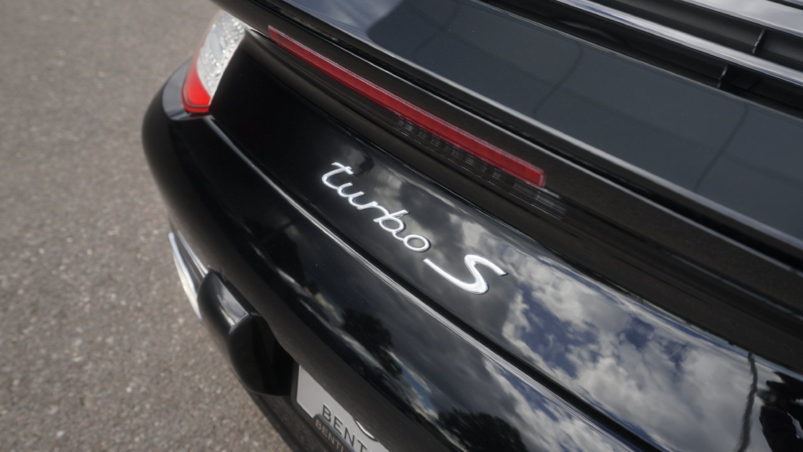 Used 2013 Porsche 911 Turbo S AWD/4WD image 15