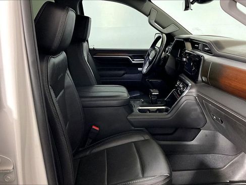 Used 2024 GMC Sierra 1500 Denali AWD/4WD image 6