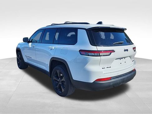 Used 2023 Jeep Grand Cherokee L Limited w/ Black Appearance Package image 16