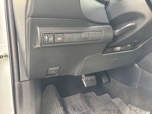 Used 2022 Toyota Corolla SE image 18