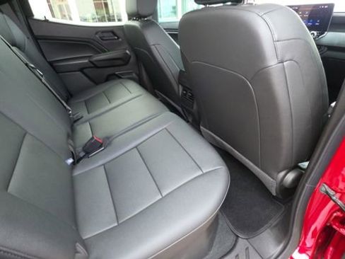 Used 2025 Chevrolet Colorado Trail Boss AWD/4WD image 27