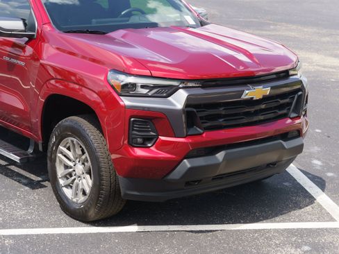 Used 2024 Chevrolet Colorado LT w/ LT Convenience Package III AWD/4WD image 40