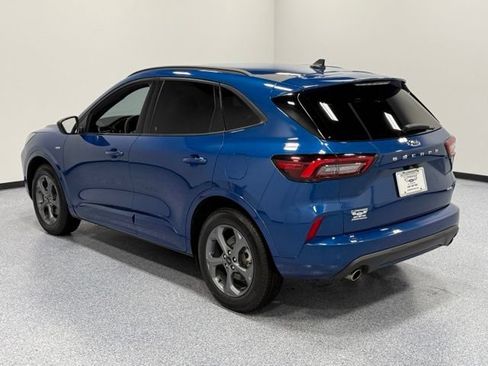 Certified 2023 Ford Escape ST-Line w/ Tech Pack #1 AWD/4WD image 9