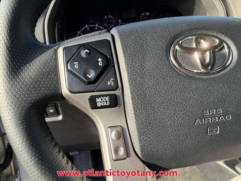 Used 2024 Toyota 4Runner SR5 AWD/4WD image 30