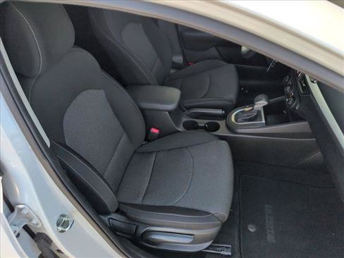 Used 2023 Kia Forte LXS w/ LXS Technology Package FWD image 20