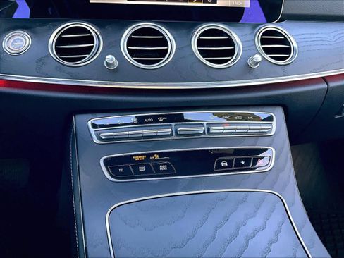 Used 2022 Mercedes-Benz E 350 4MATIC Sedan image 26