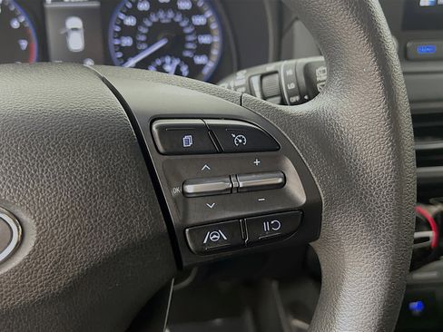 Used 2022 Hyundai Kona SEL image 20